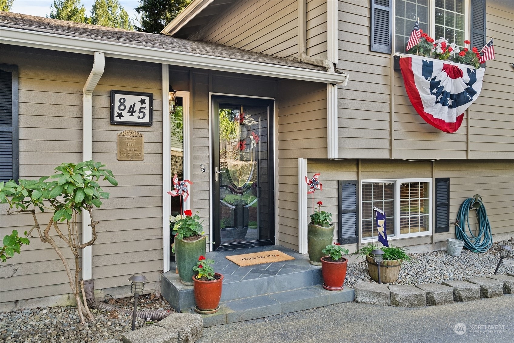 Property Photo:  845 V Street SE  WA 98501 