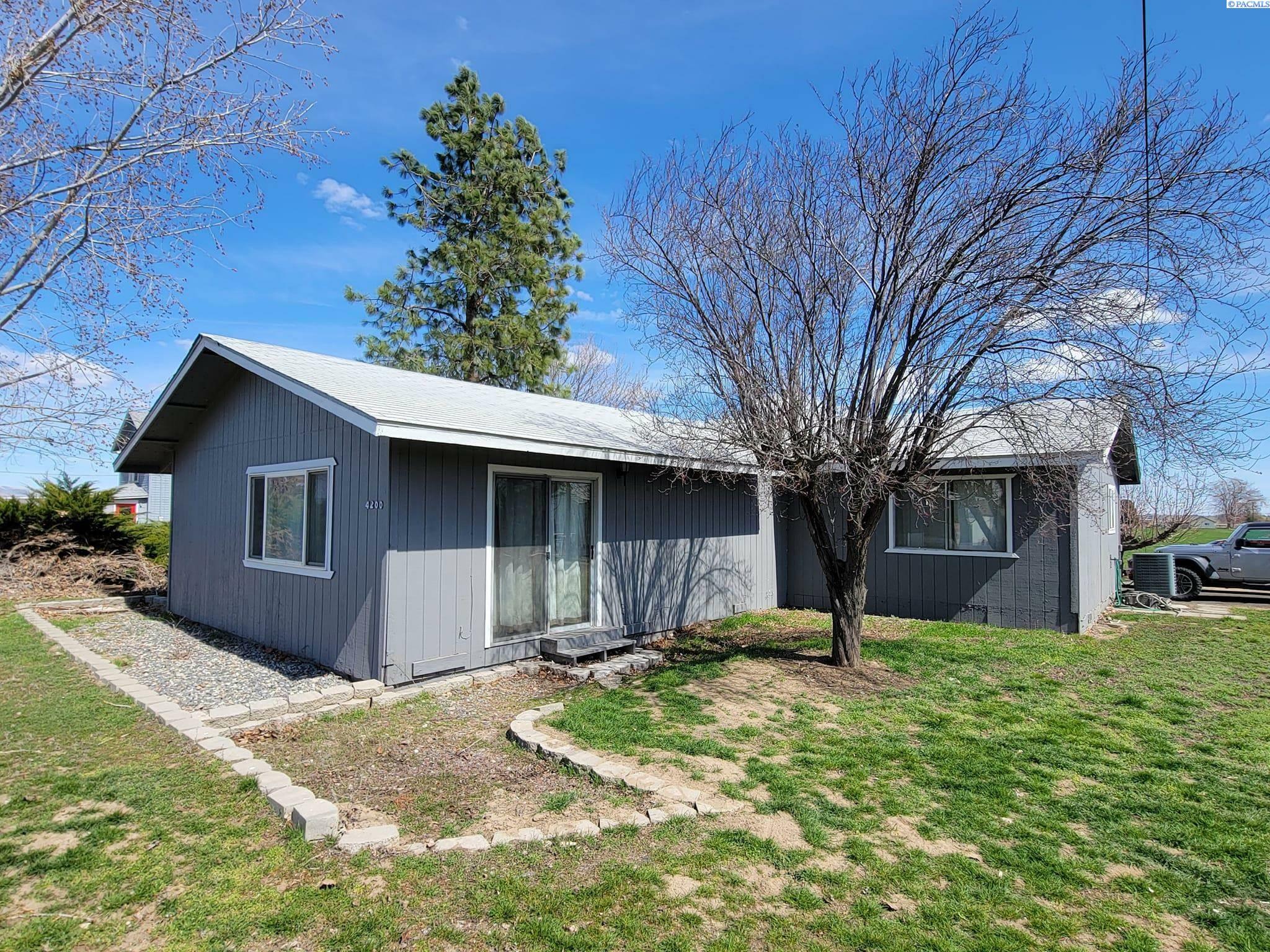 Property Photo:  4200 Sunnyside Mabton Rd  WA 98944 