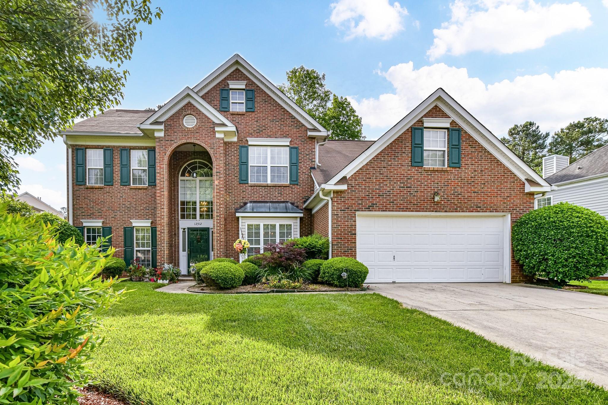 Property Photo: 12512 Cedar Post Lane NC 28215