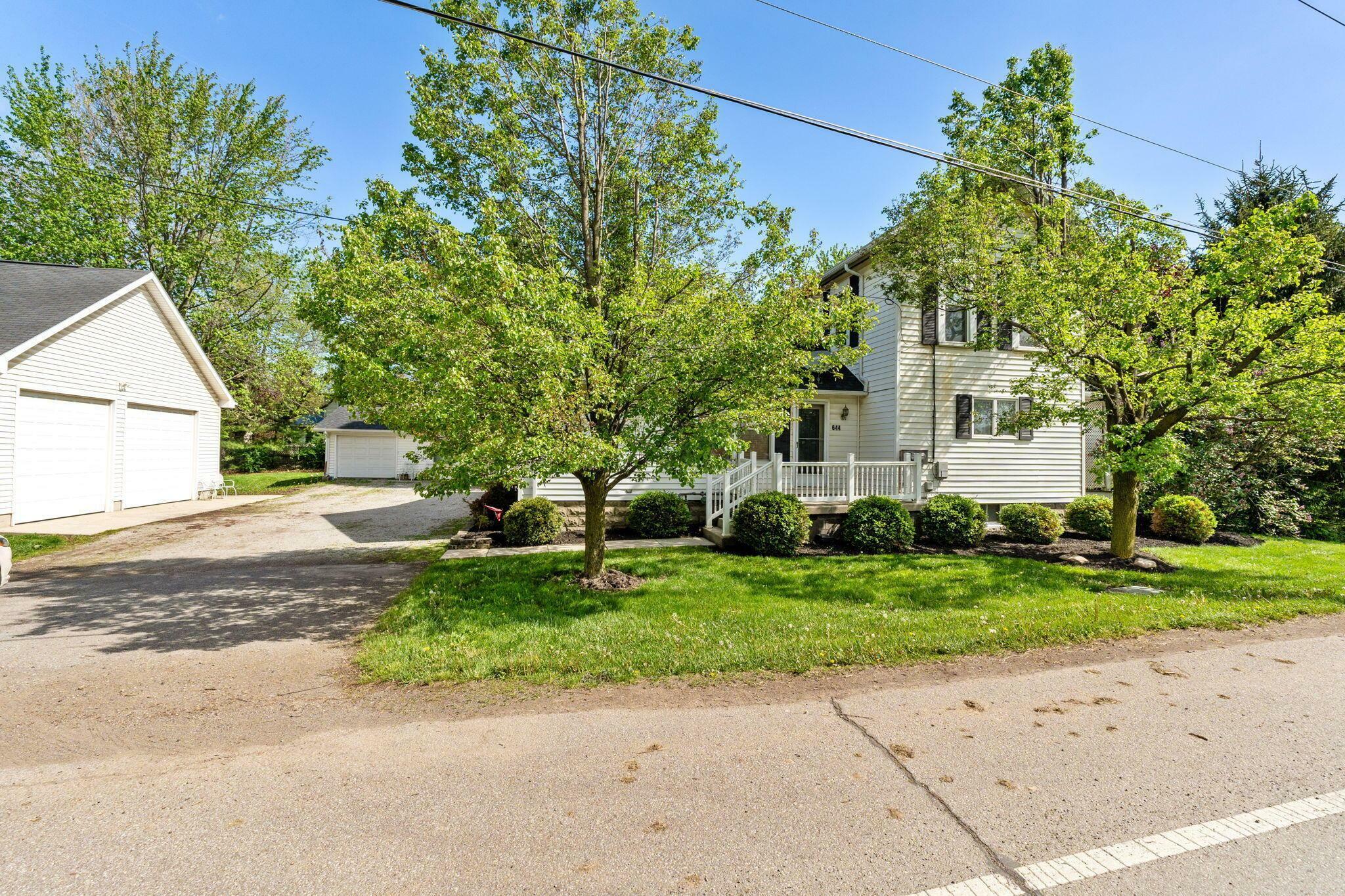 Property Photo:  644 Barks Road W  OH 43302 