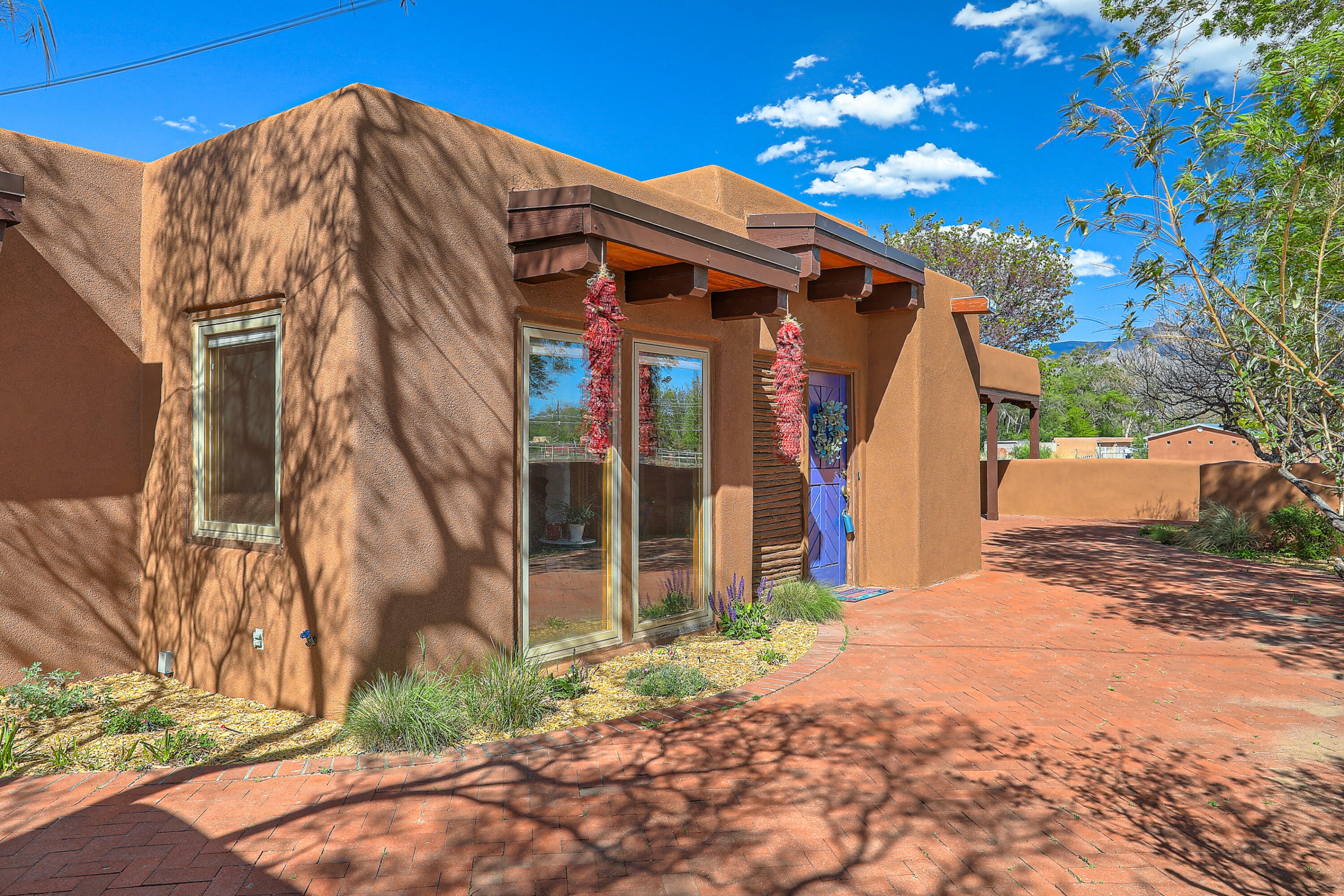 Property Photo:  105 La Isla Lane  NM 87048 