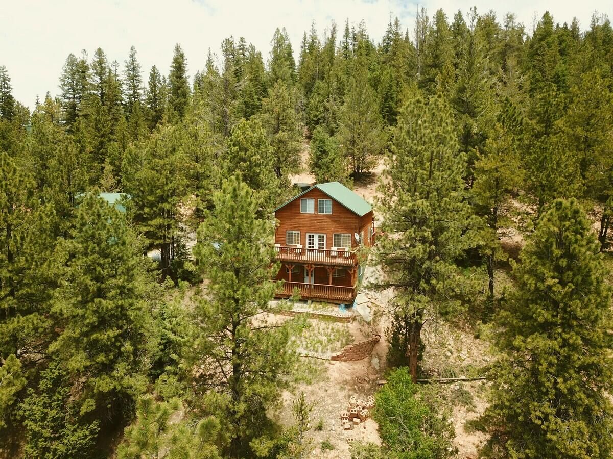 Property Photo: 110 N Apache Loop UT 84762