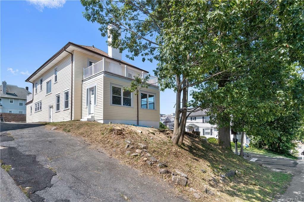 Property Photo:  82 Carhart Avenue  NY 10605 