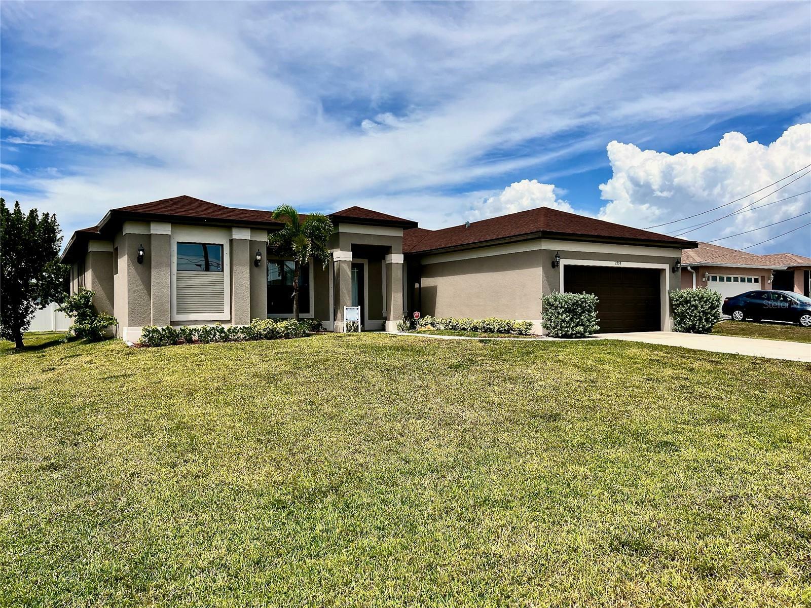 Property Photo:  2309 SW 20th Terrace  FL 33991 