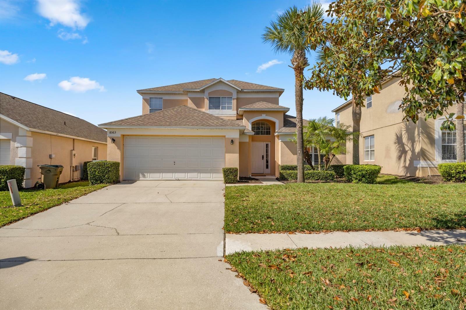 Property Photo:  8563 Sunrise Key Drive  FL 34747 