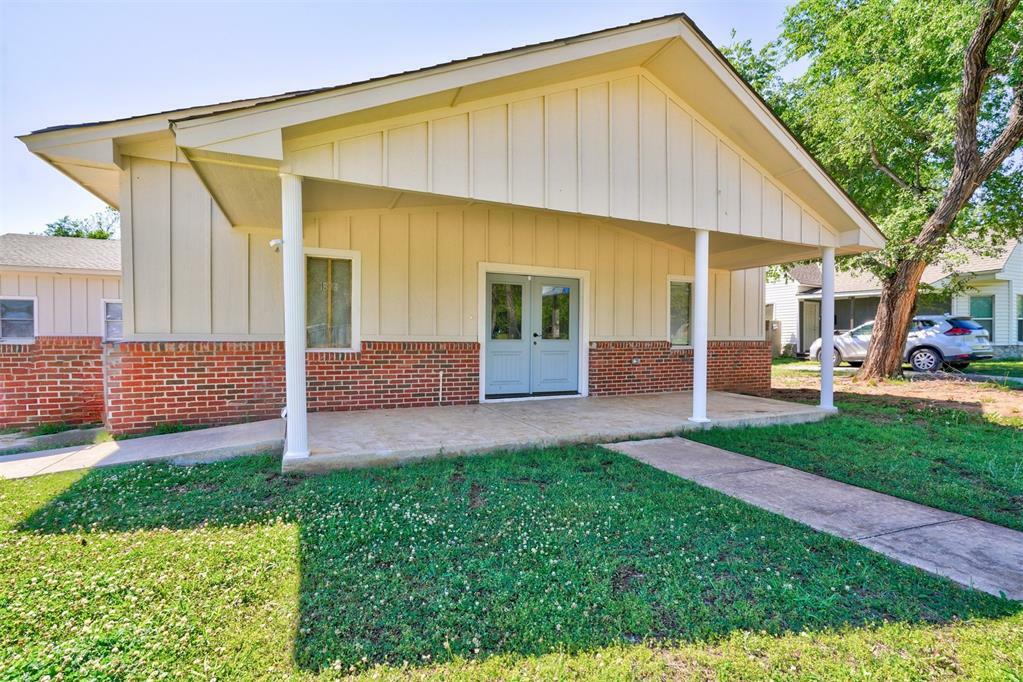 Property Photo:  700 N Tucker Avenue  OK 74801 