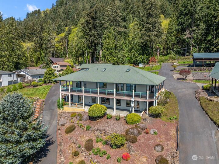 Property Photo:  1242 E SR 4  WA 98612 