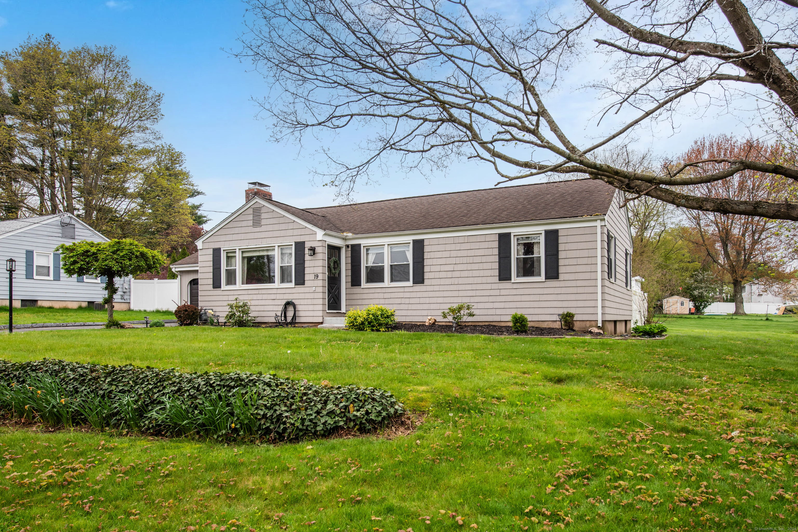 Property Photo:  19 Griswold Road  CT 06109 