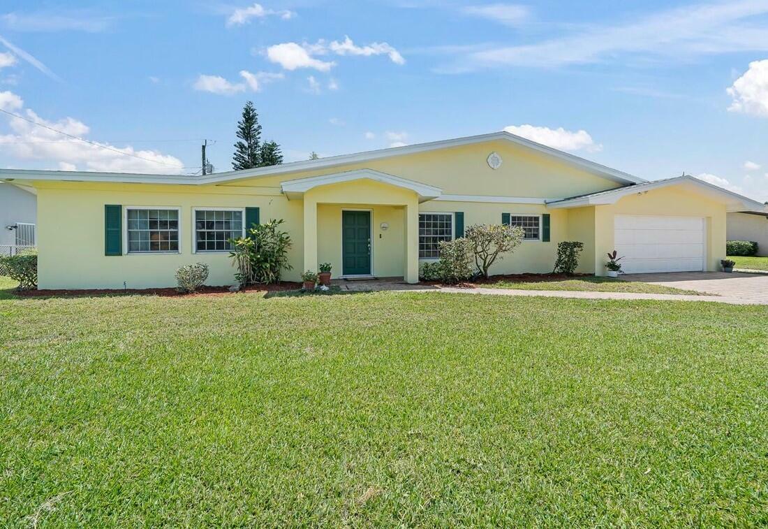 Property Photo:  567 S Sonora Circle  FL 32903 