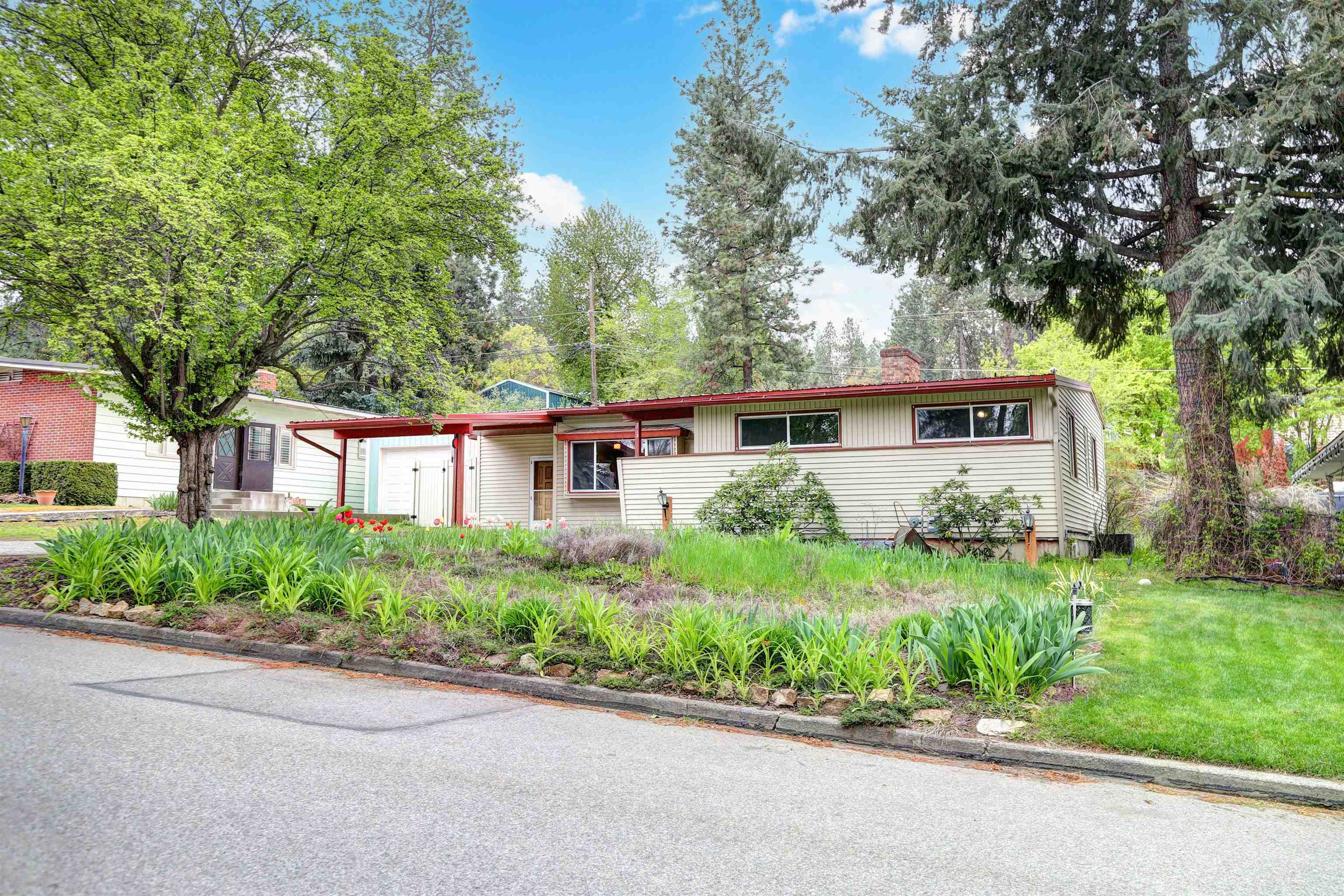 Property Photo:  3712 E 11th Ave  WA 99202 