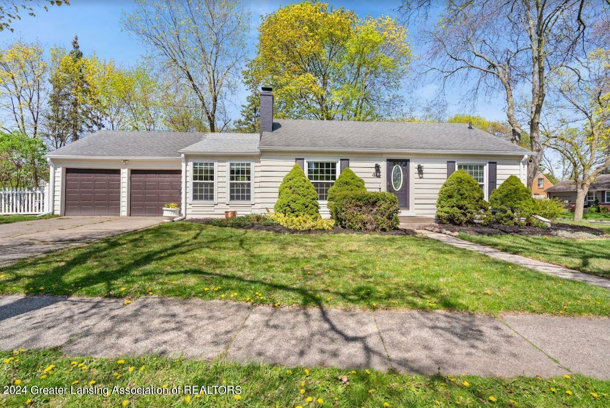 Property Photo: 927 Beech Street MI 48823