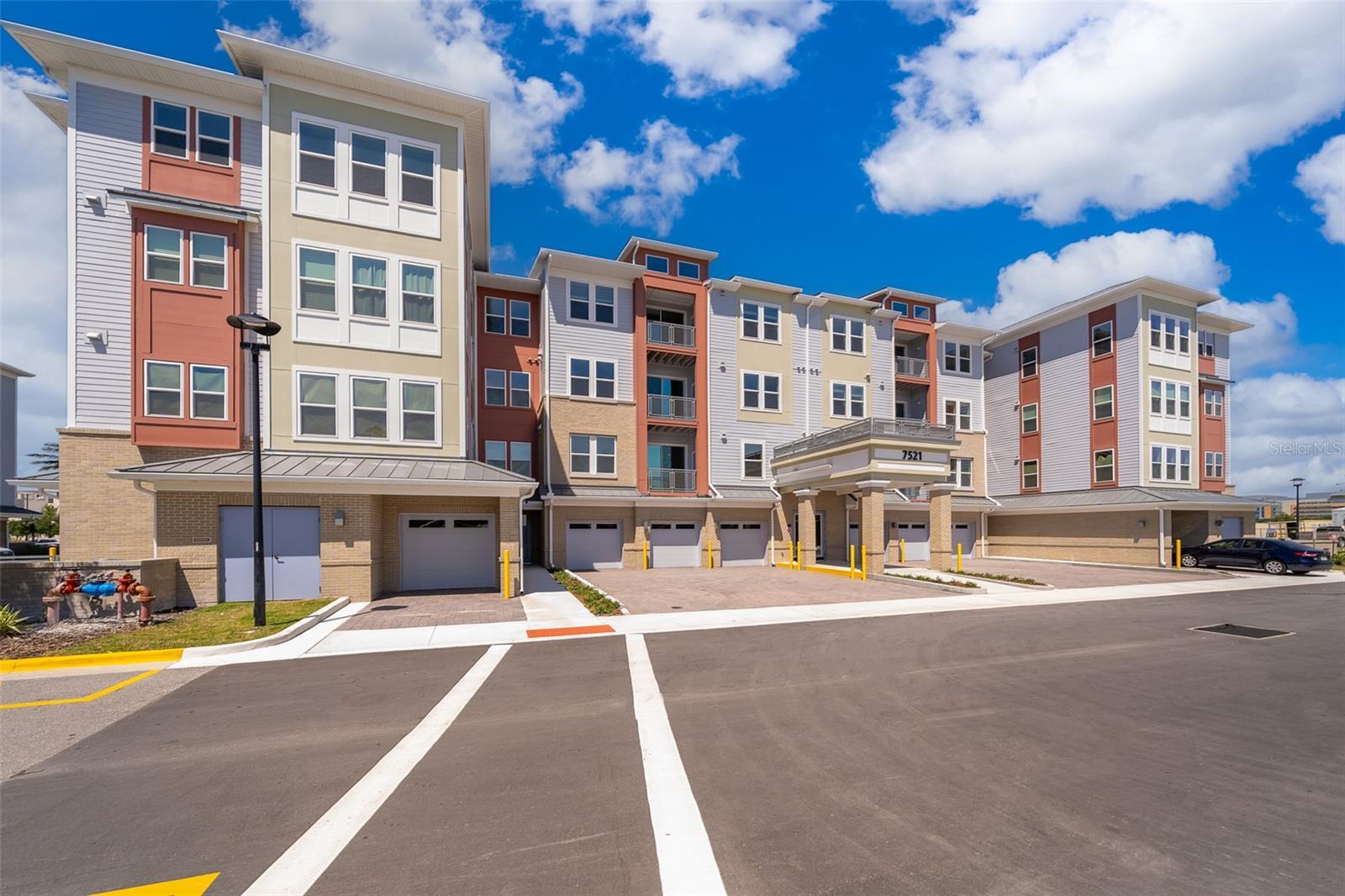 Property Photo:  7521 Laureate Boulevard 5306  FL 32827 