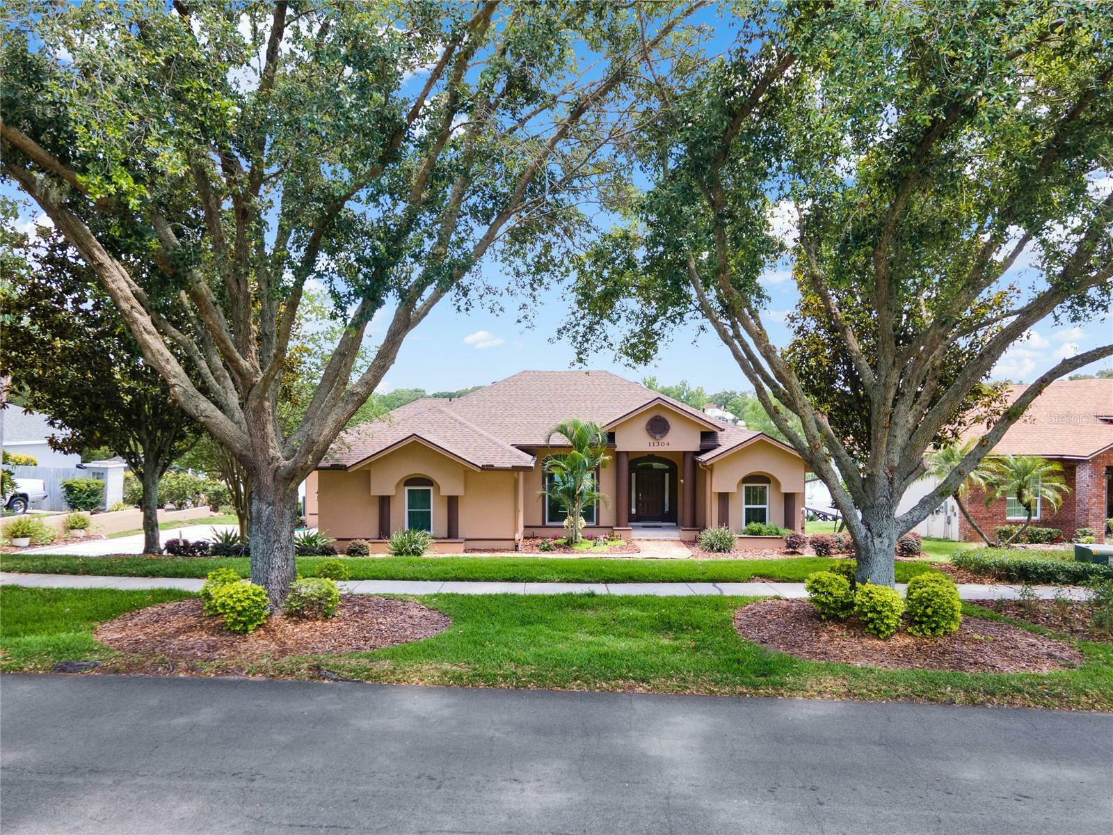 Property Photo:  11304 Lake Katherine Circle  FL 34711 