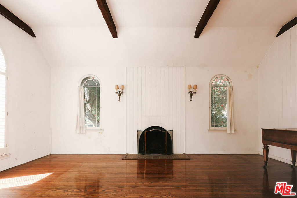 Property Photo: 104 S Almont Drive CA 90048