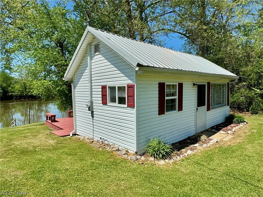 Property Photo:  8551 S River Road  OH 43720 