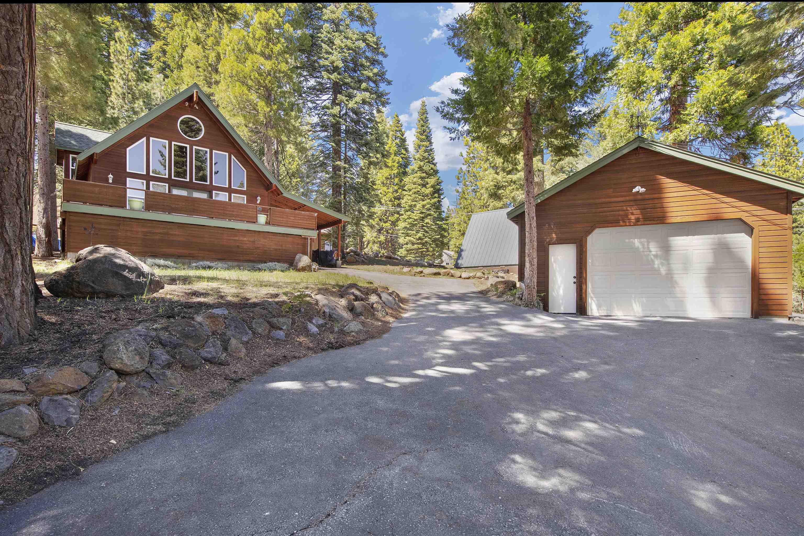 Property Photo:  615 Pine Canyon Road  CA 96137-9563 