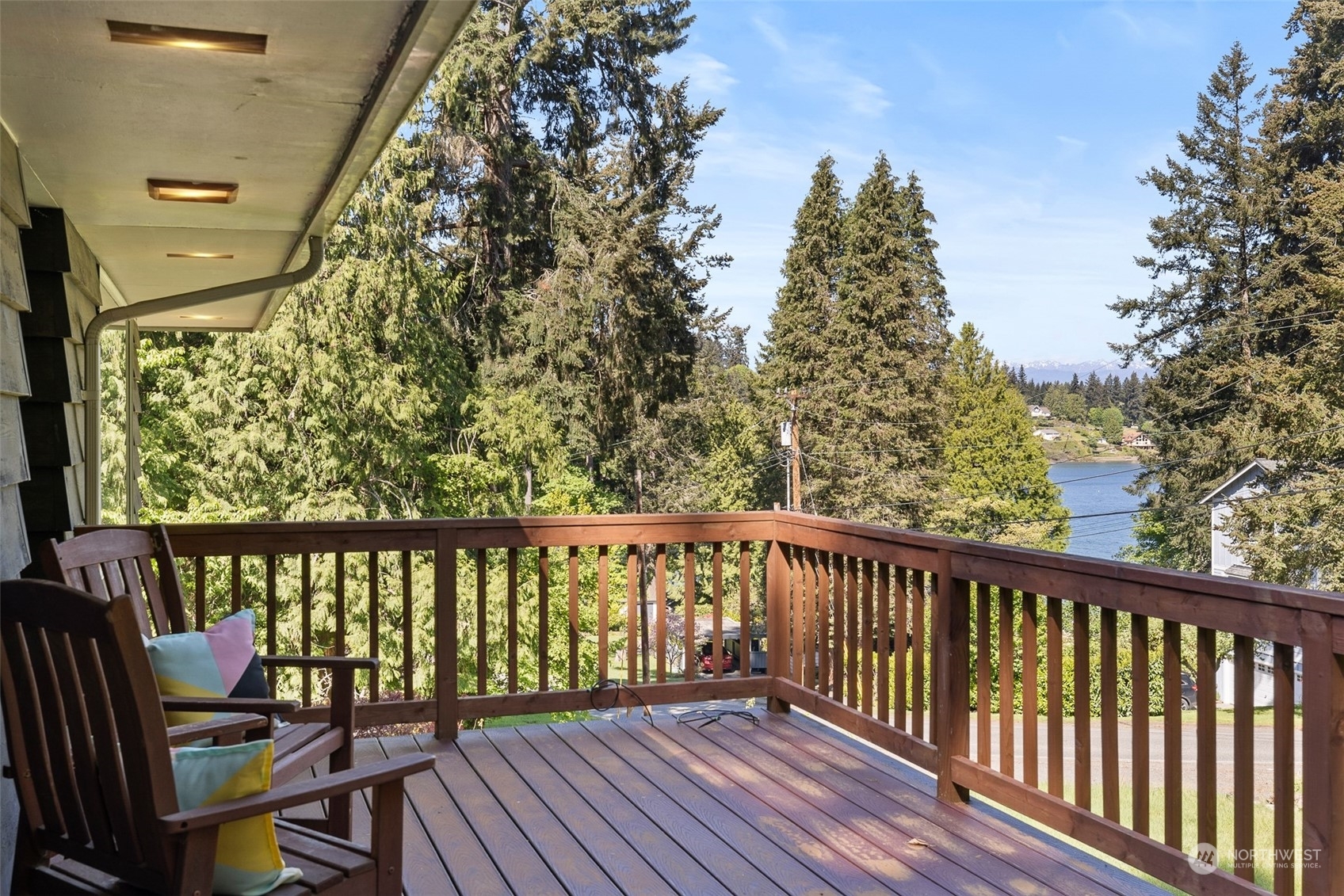 Property Photo:  2102 E Phinney Bay Drive  WA 98312 