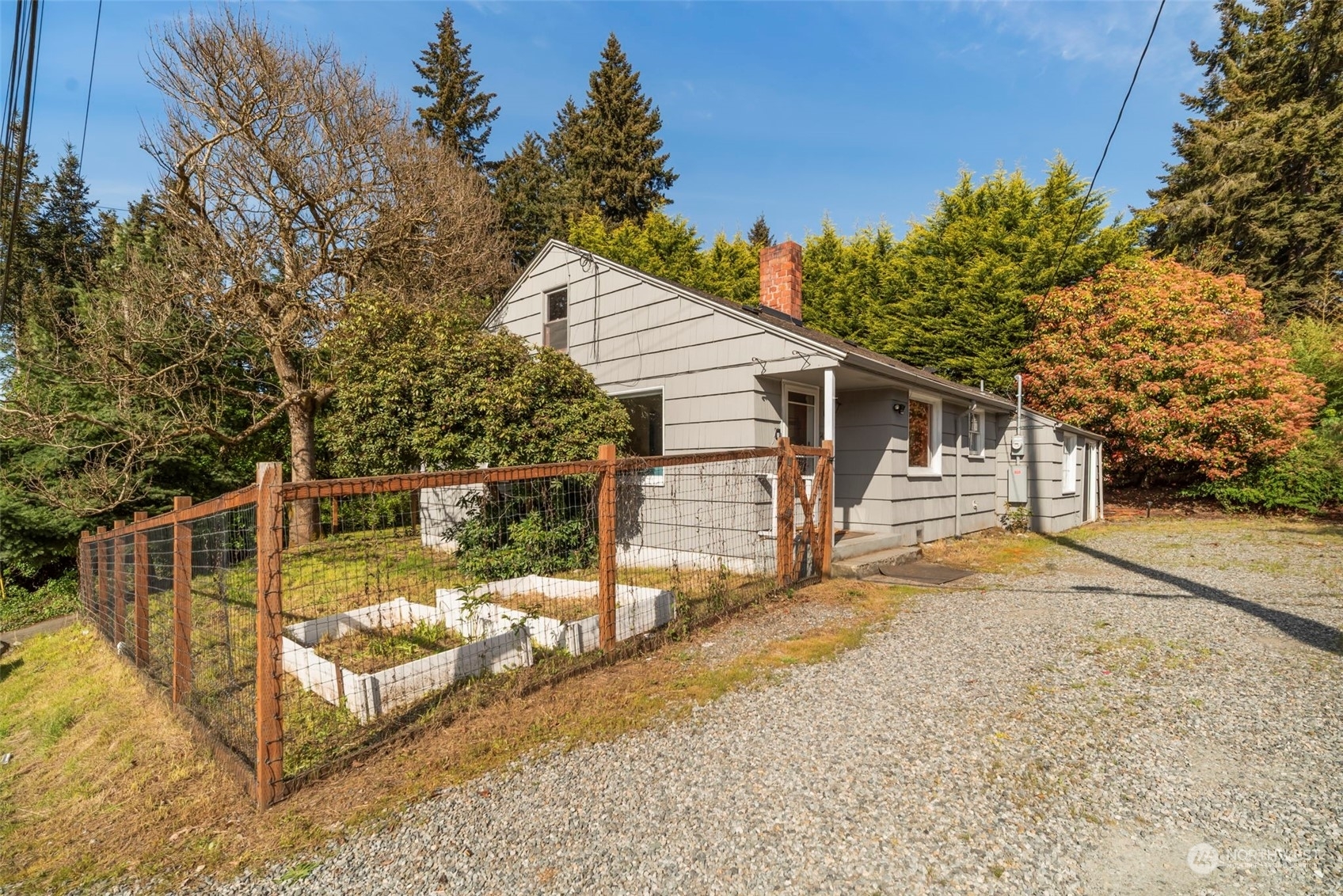 Property Photo:  1402 N 145th Street  WA 98133 