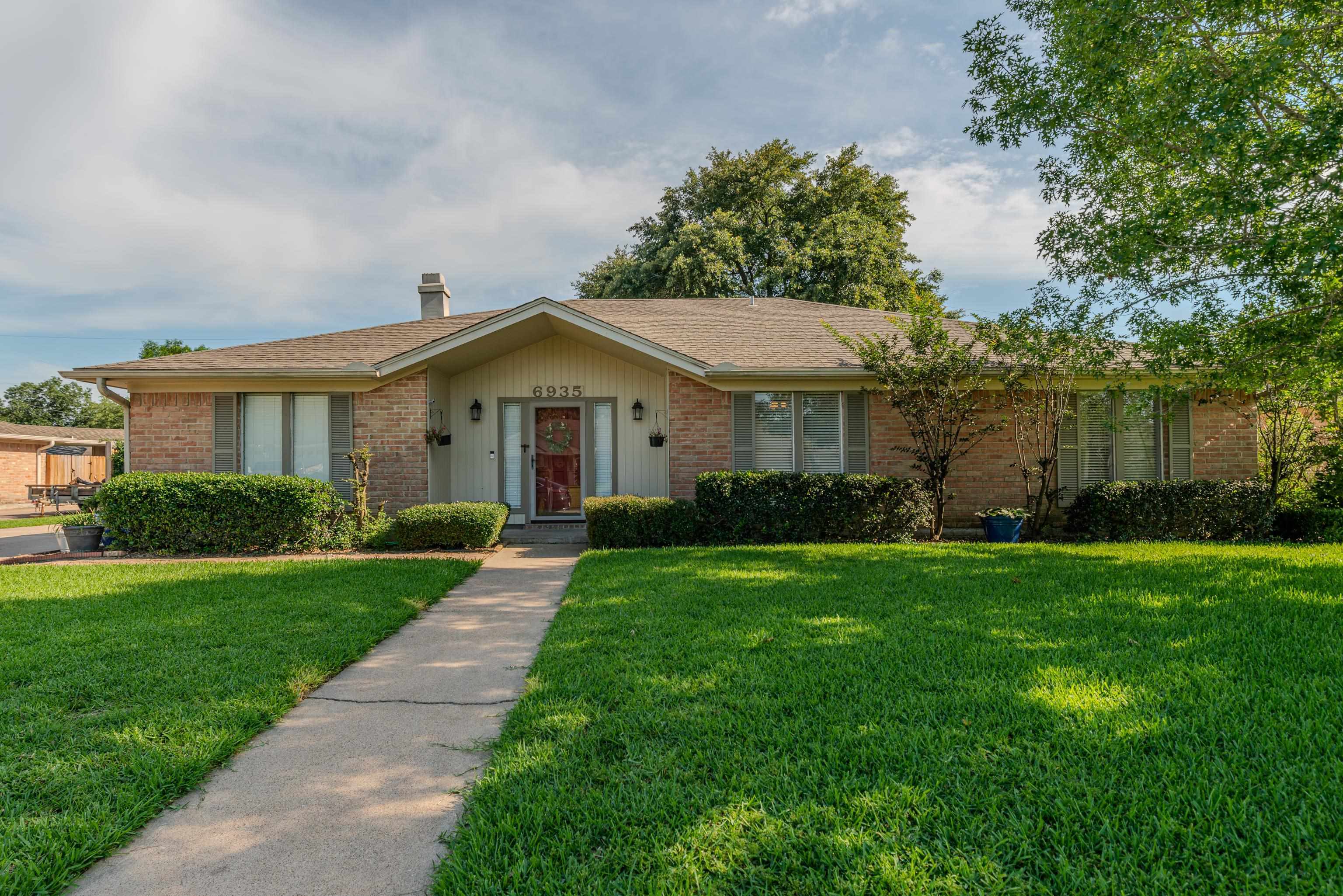 Property Photo:  6935 Burlington Drive  TX 77706 