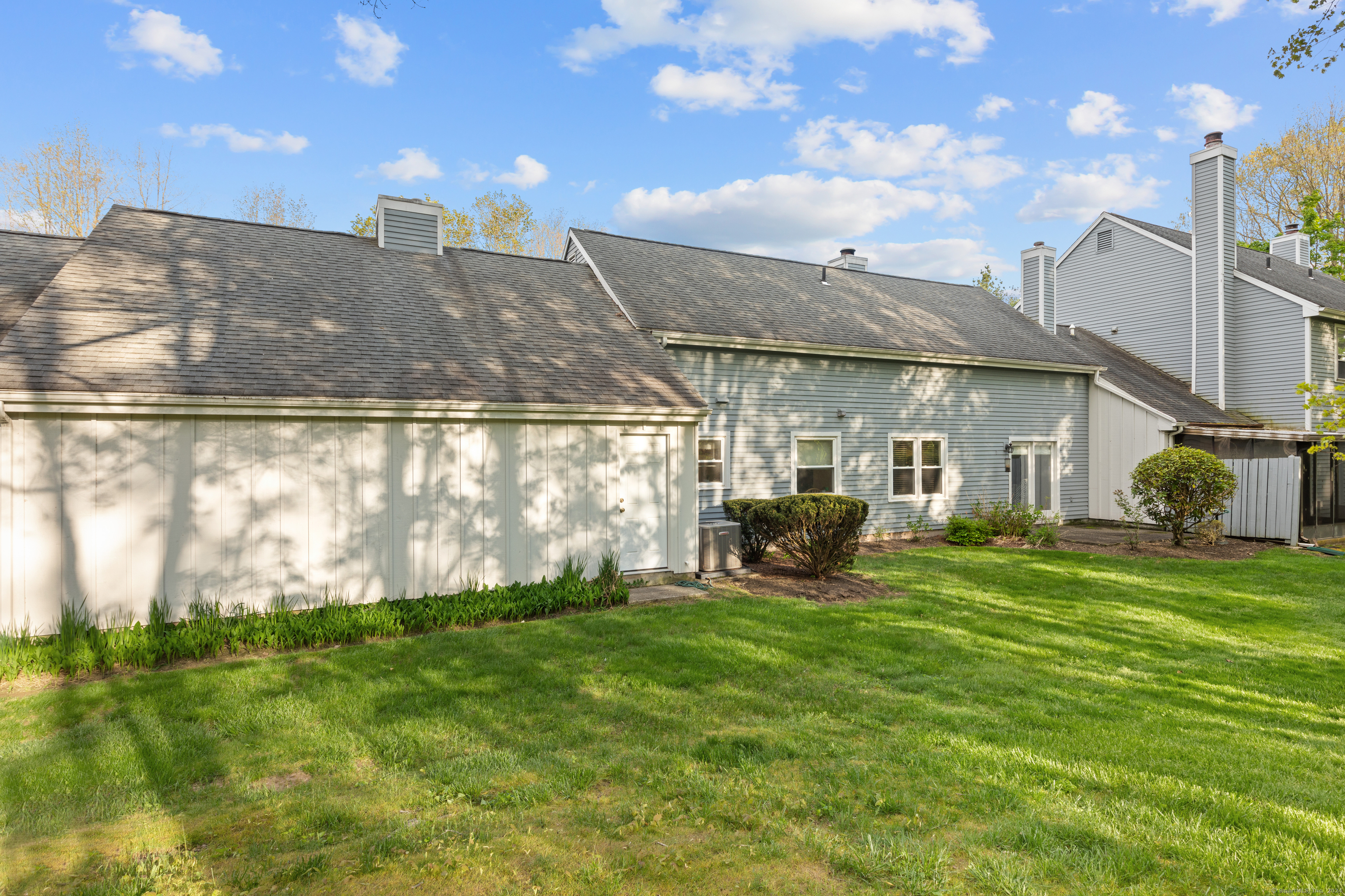 Property Photo:  5 Old Towne Road  CT 06410 