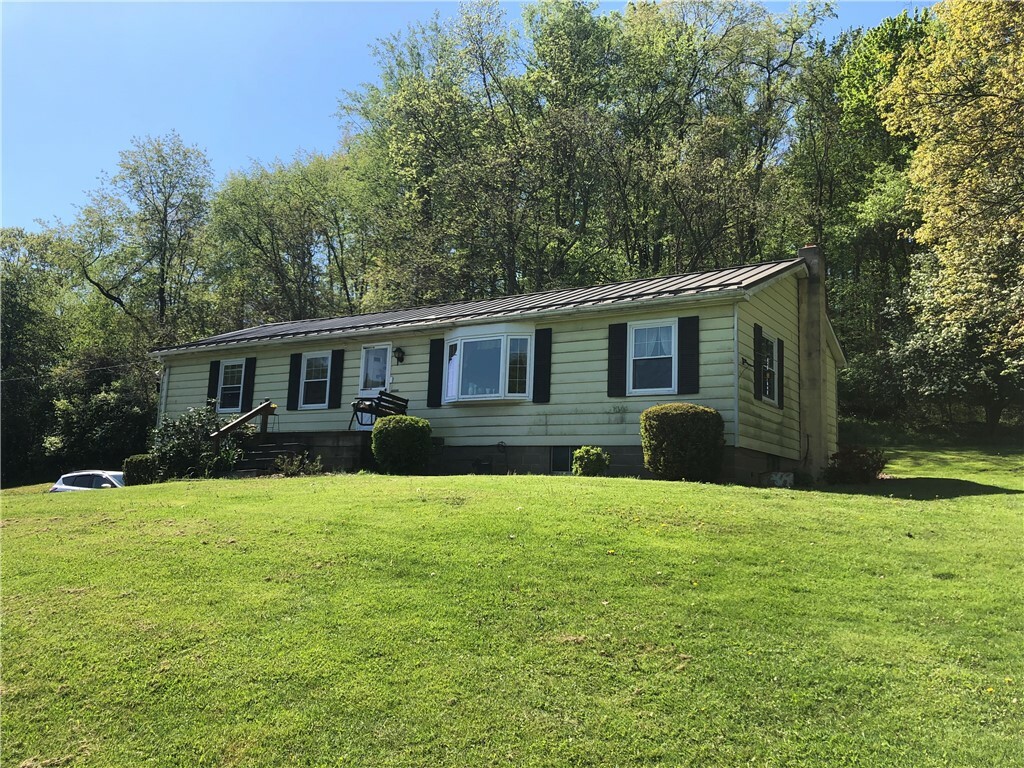 Property Photo:  165 Whigham Rd  PA 15672 