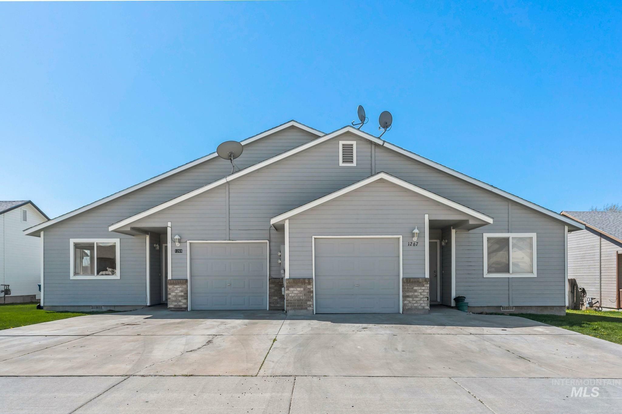 Property Photo: 1267/1269 NE Rockridge ID 83647