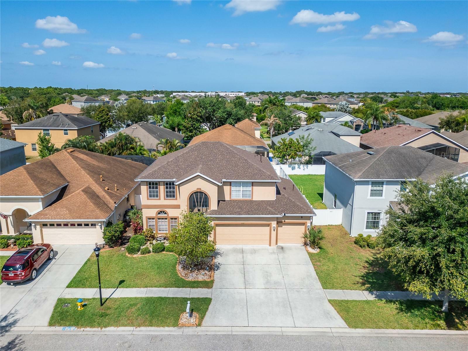 Property Photo:  11410 Newgate Crest Drive  FL 33579 