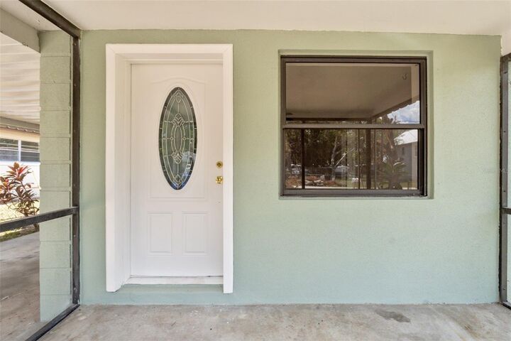 Property Photo: 11 S Prospect Avenue FL 33825