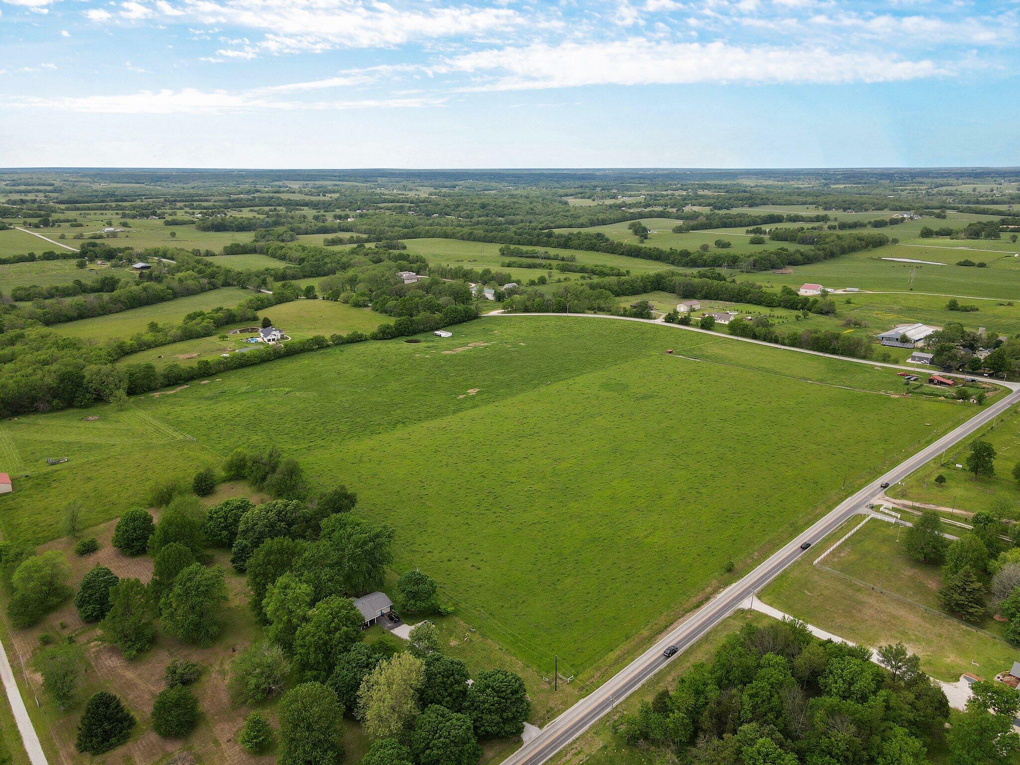 Property Photo:  9140 W State Highway Tt  MO 65738 