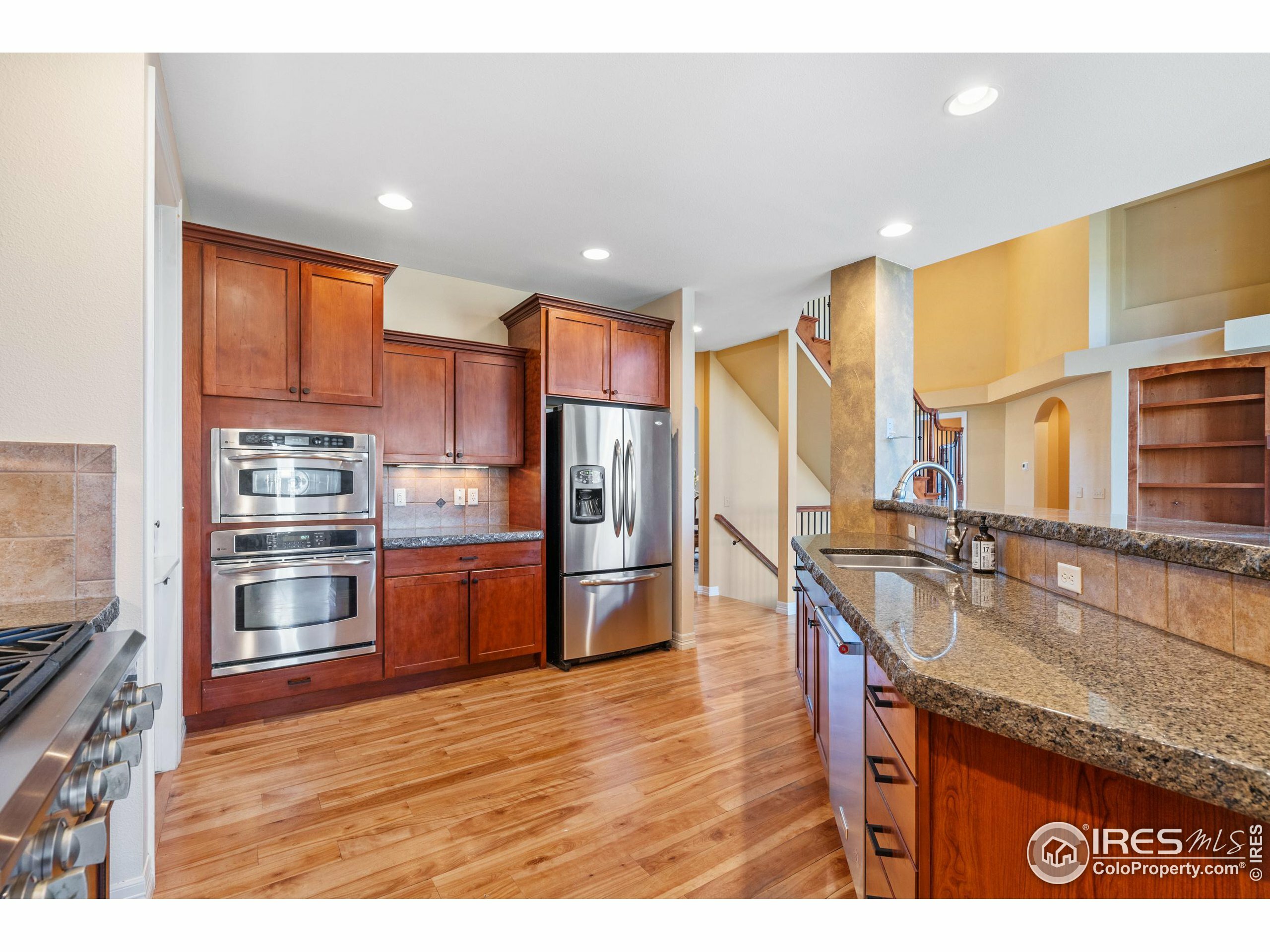 Property Photo: 6809 Pumpkin Ridge Dr CO 80550
