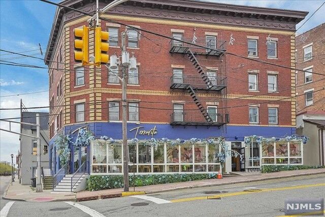 Property Photo:  2 Hilliard Avenue 4  NJ 07020 