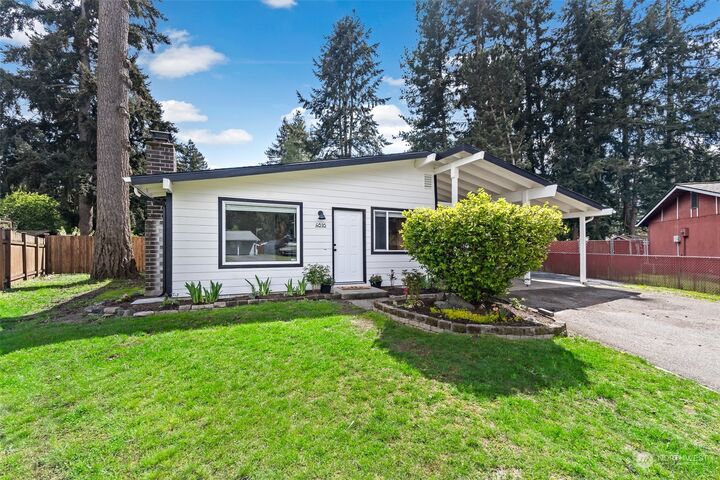Property Photo: 4816 103rd Place NE WA 98270