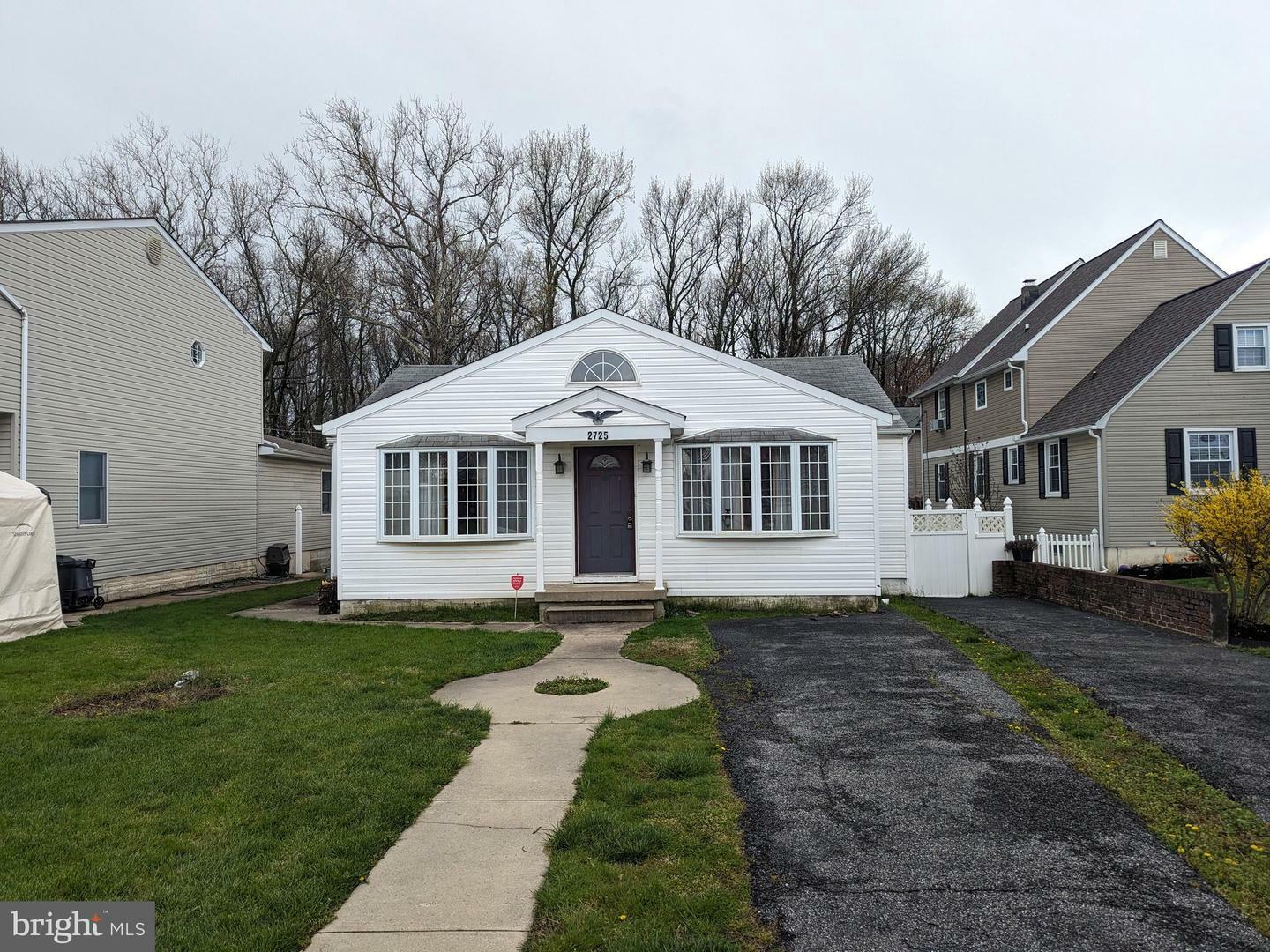 Property Photo:  2725 Wells Avenue  MD 21219 