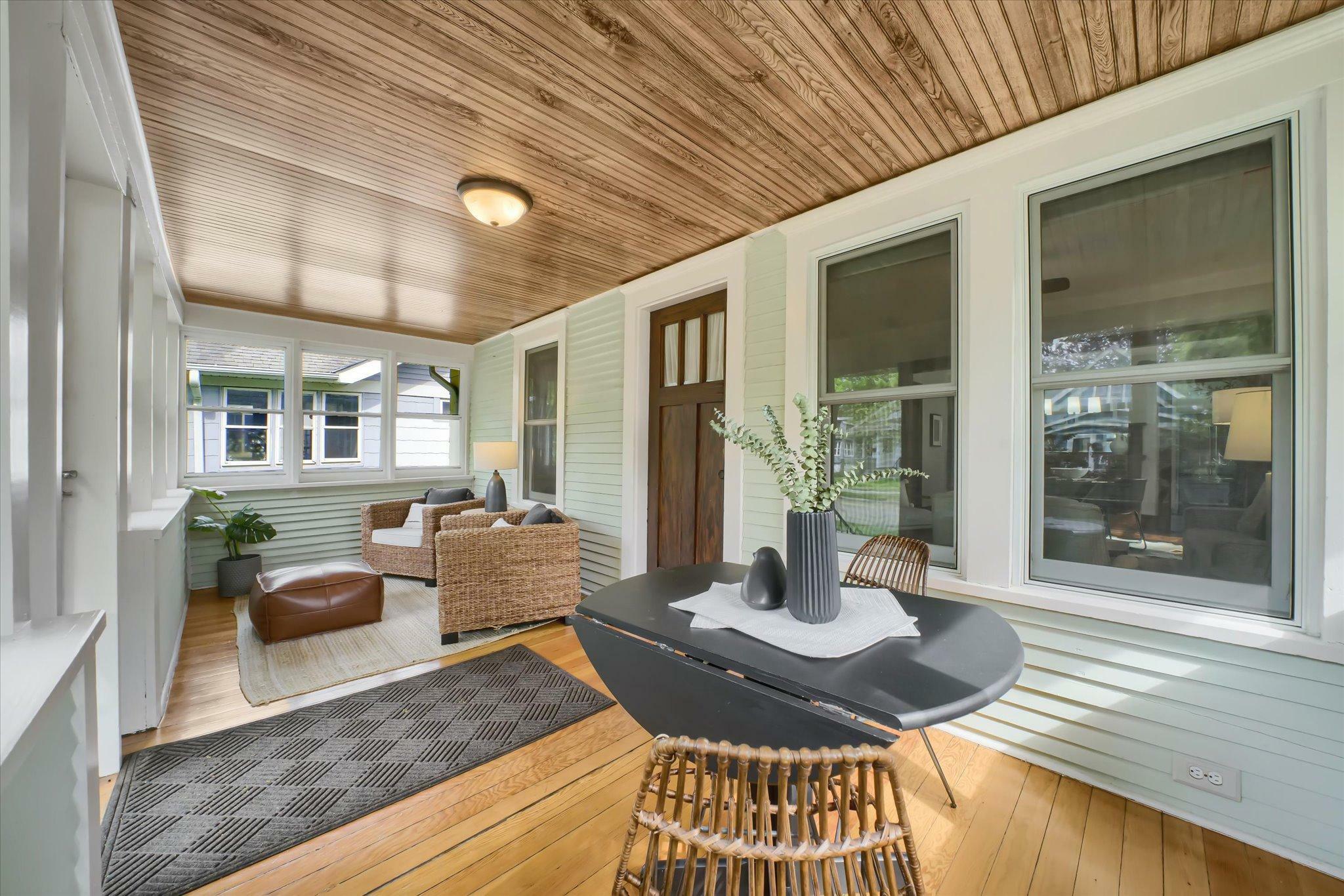 Property Photo: 1611 Palace Avenue MN 55105