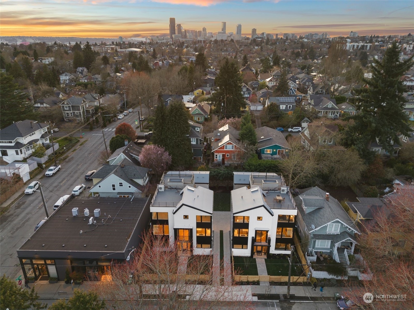 Property Photo: 711 34th Avenue WA 98122
