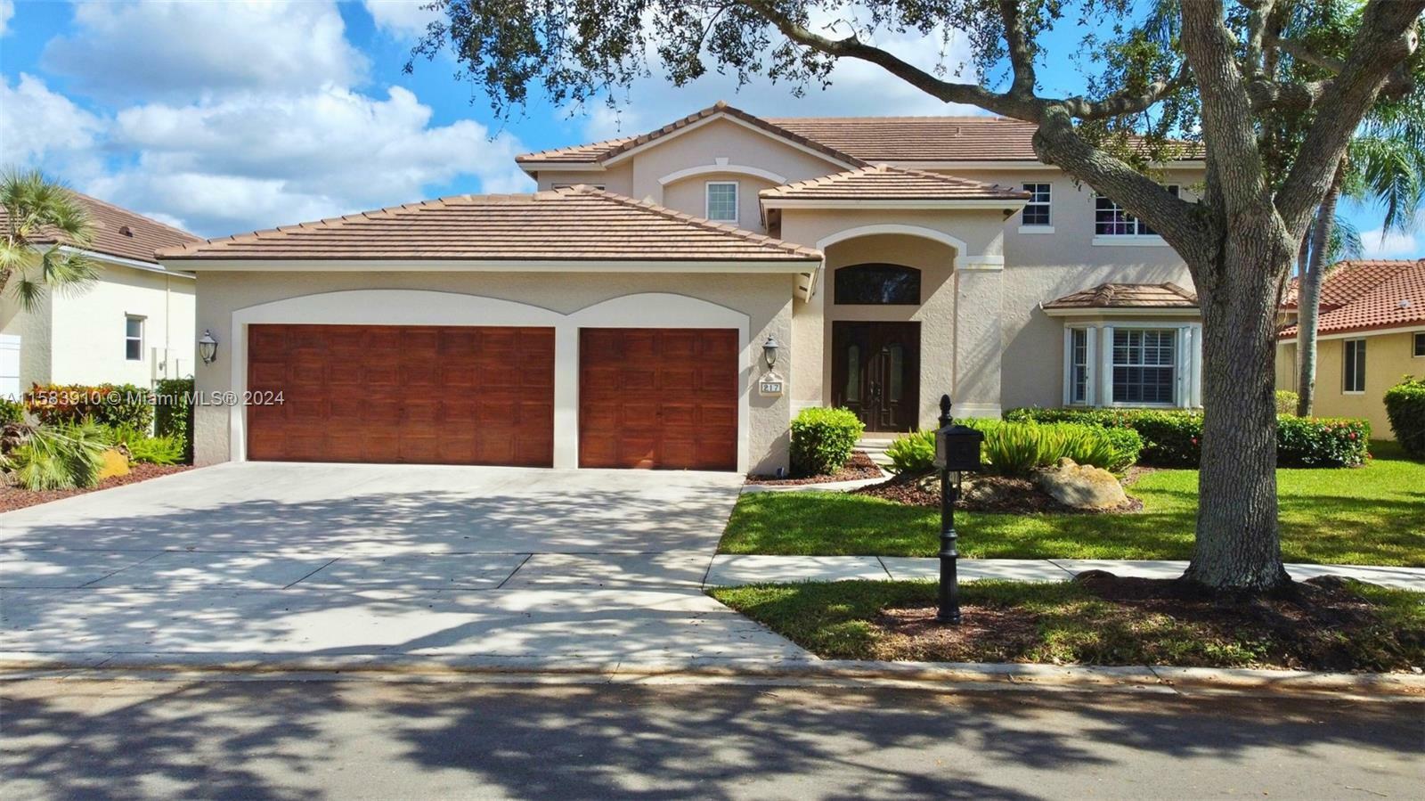 Property Photo:  217 Landings Blvd  FL 33327 