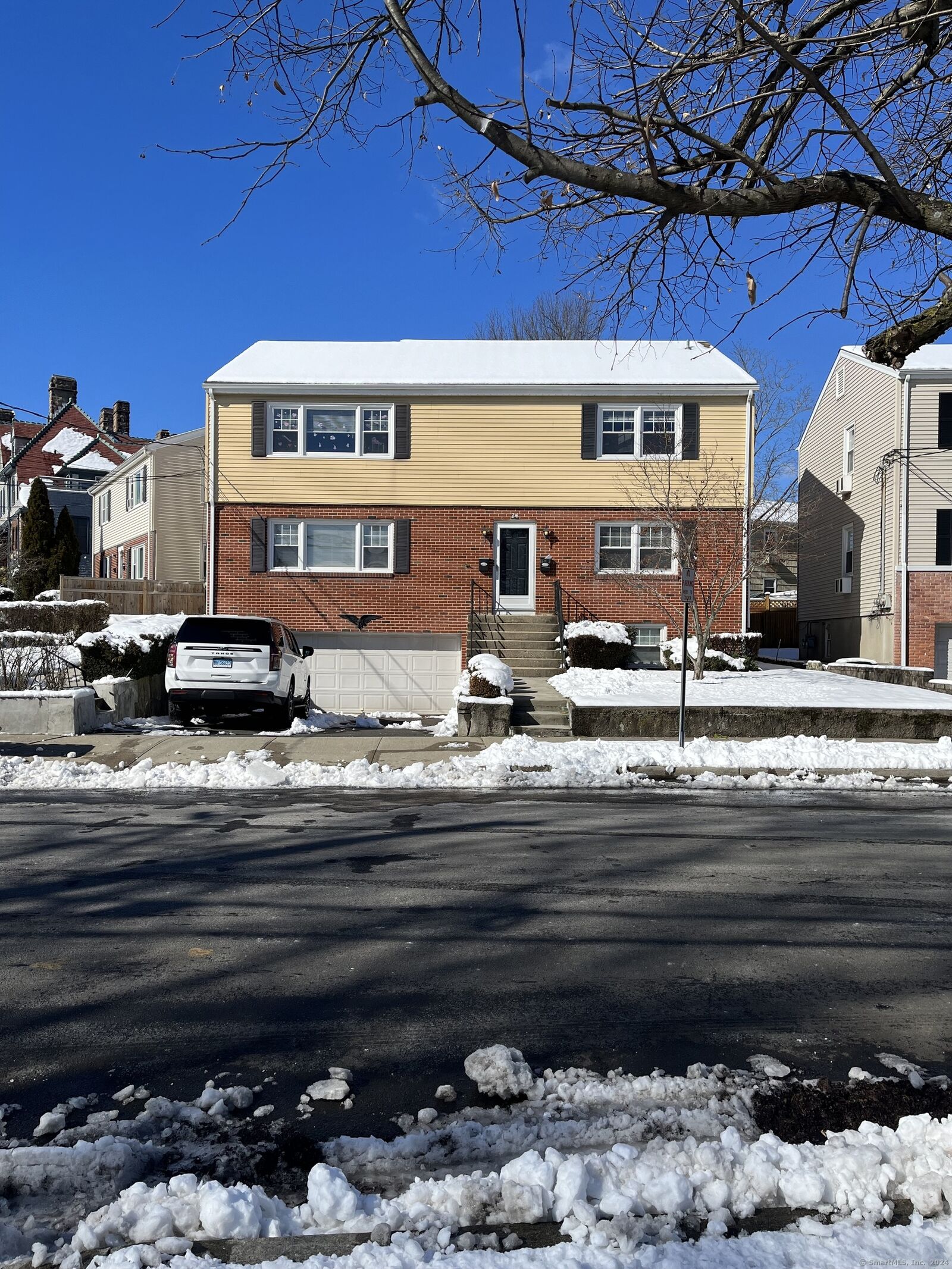 Property Photo:  24 Mayflower Avenue  CT 06906 