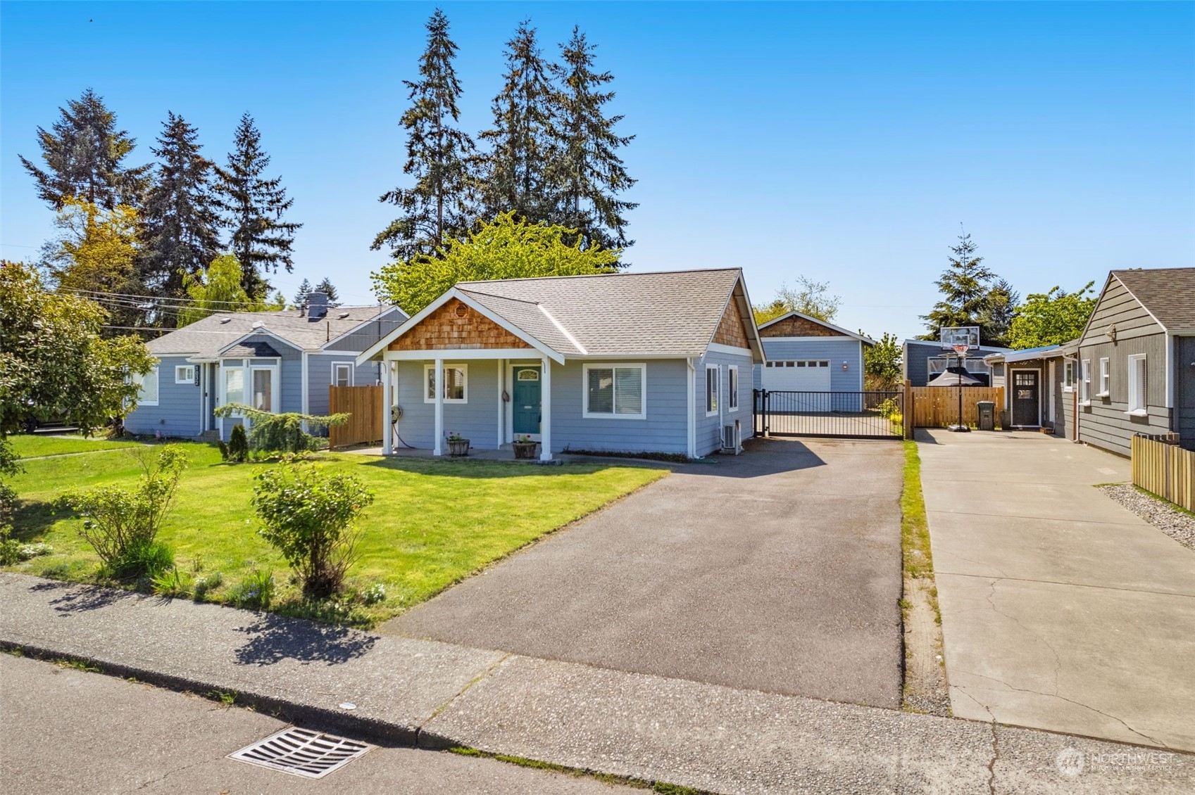 Property Photo:  1028 S Macarthur Street  WA 98465 