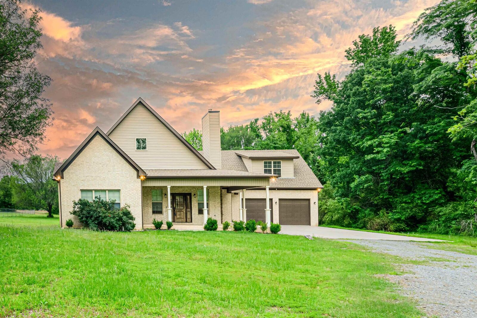 Property Photo:  7 Circle B Dr  AR 72176 