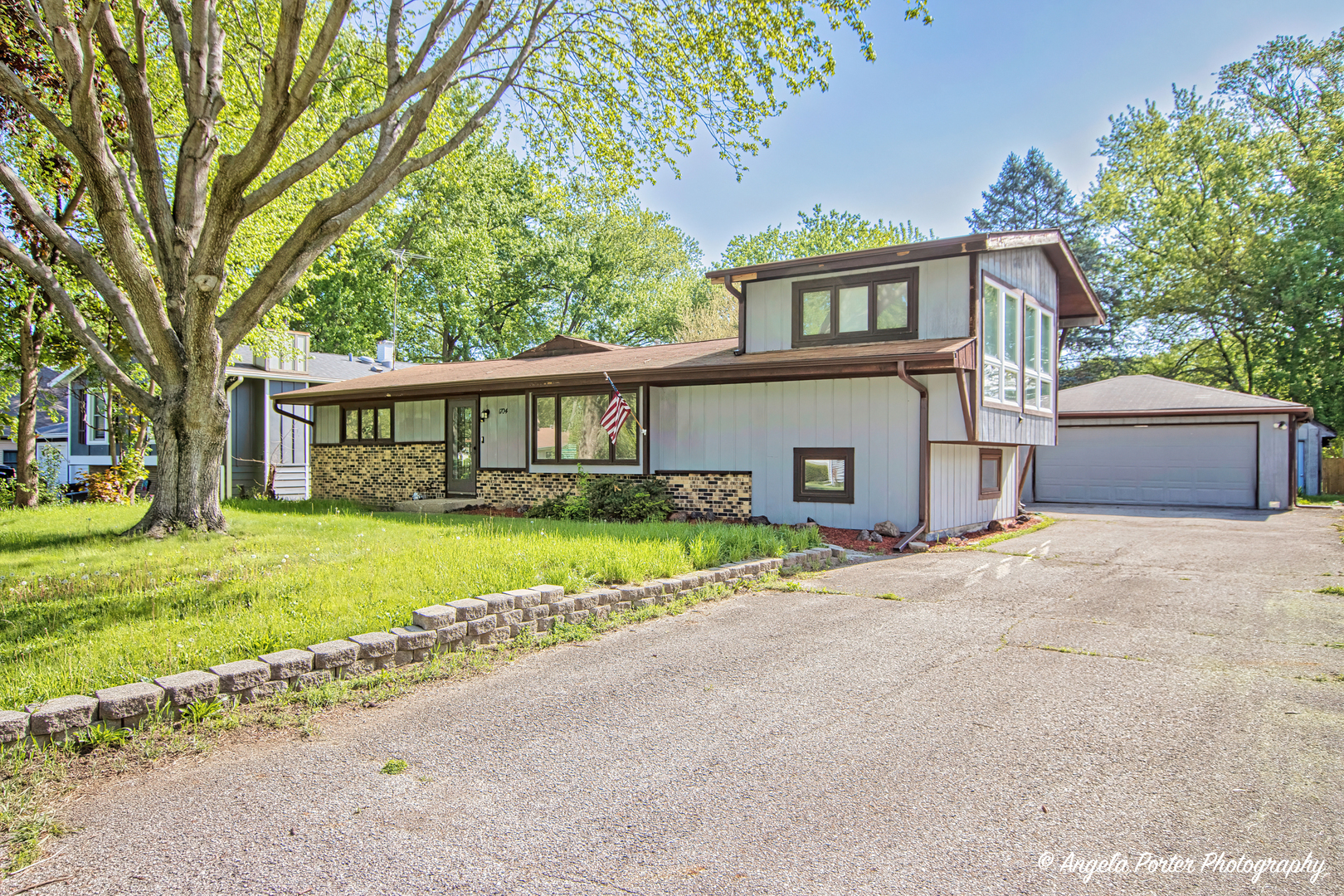 Property Photo:  1704 N North Avenue  IL 60050 