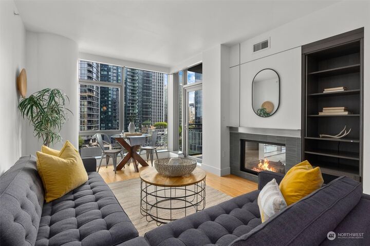 1 bed Seattle home for sale 820 Blanchard Street 906, Seattle, WA 98121