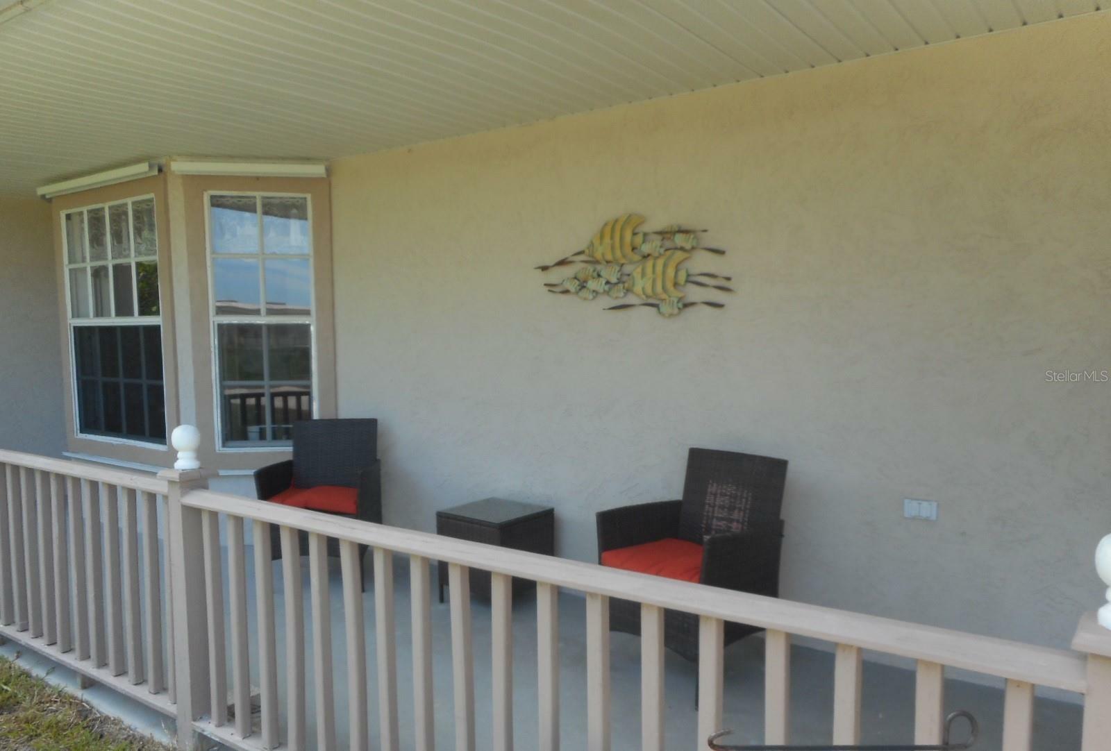 Property Photo: 806 South Street FL 32168