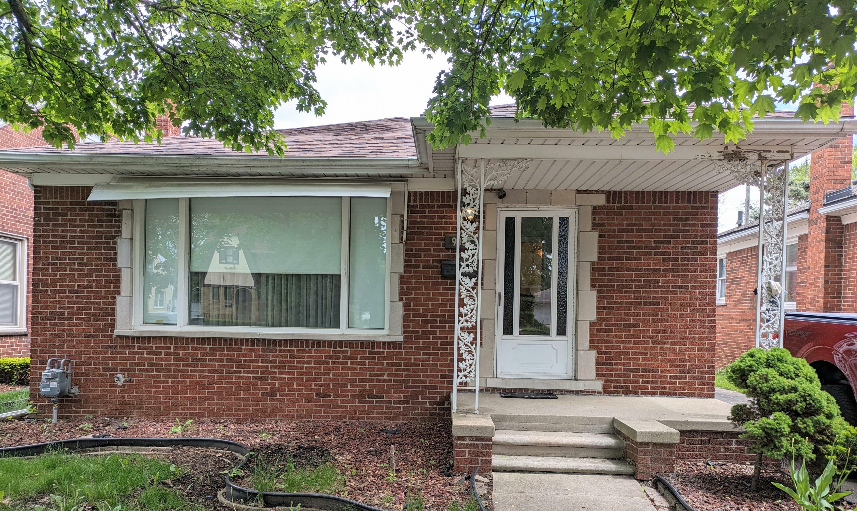 Property Photo:  9031 Niver Avenue  MI 48101 