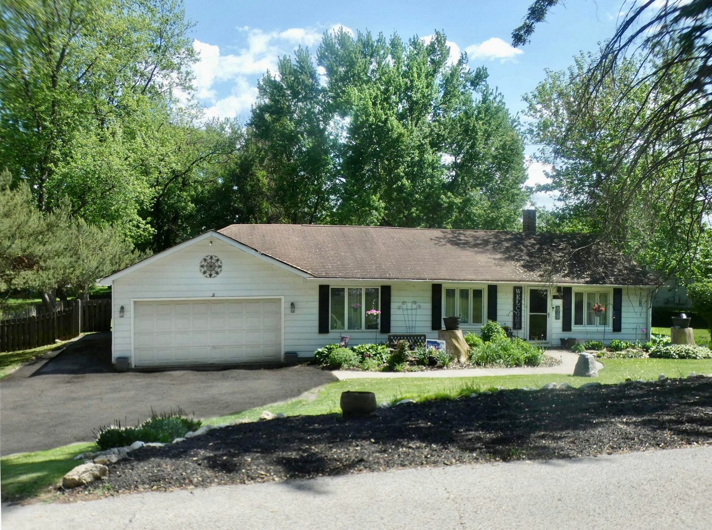 Property Photo: 447 Marquette Avenue IL 60013