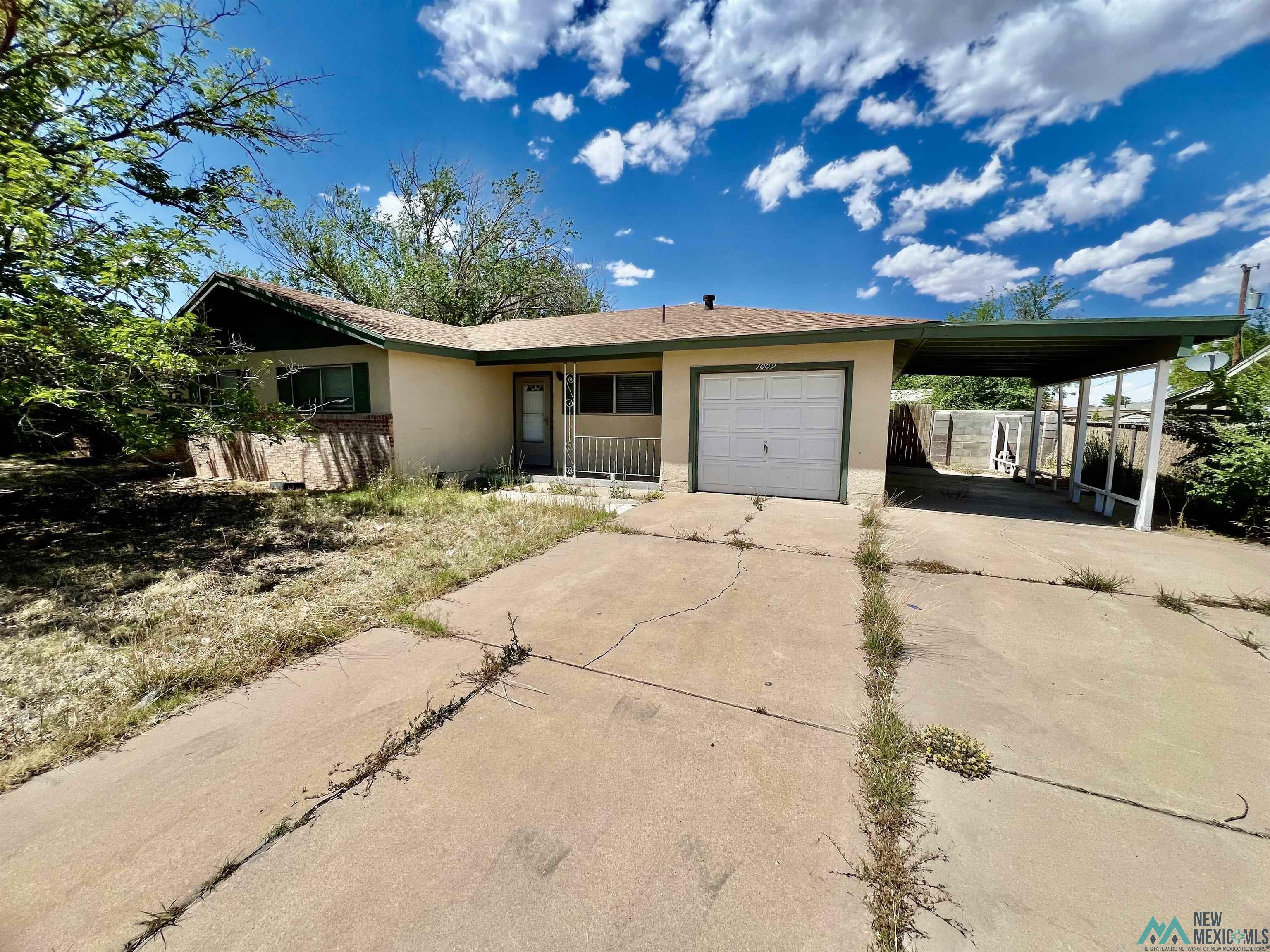 Property Photo:  1009 Purdue Drive  NM 88203 