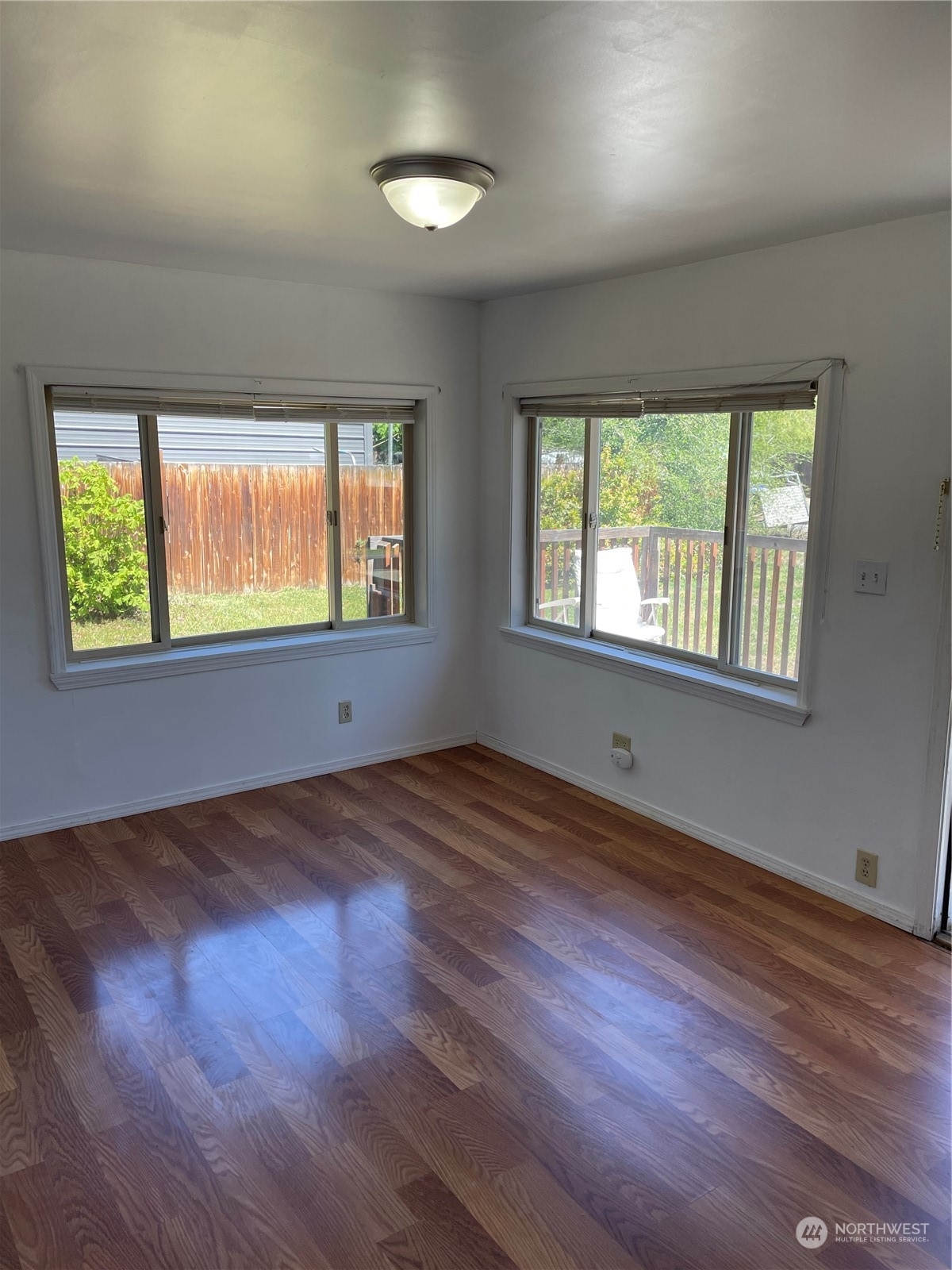 Property Photo:  209 N Spokane Street  WA 98934 