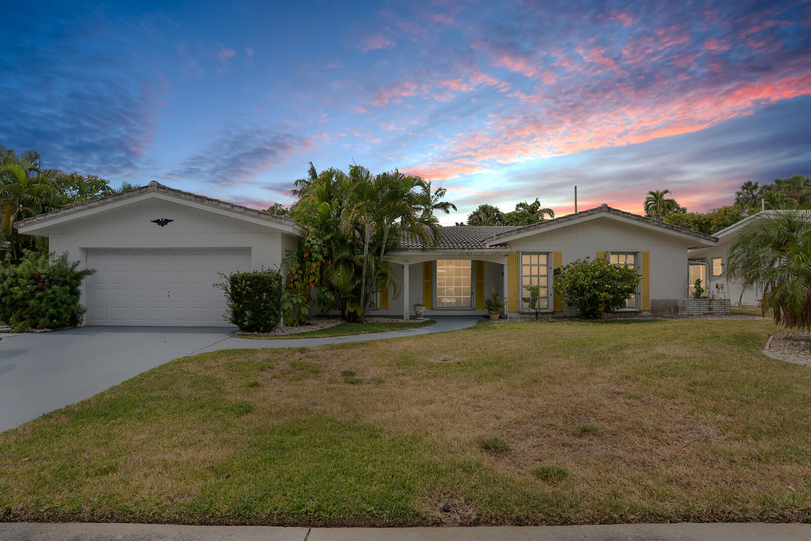 Property Photo:  682 SW 3rd Street SW  FL 33486 