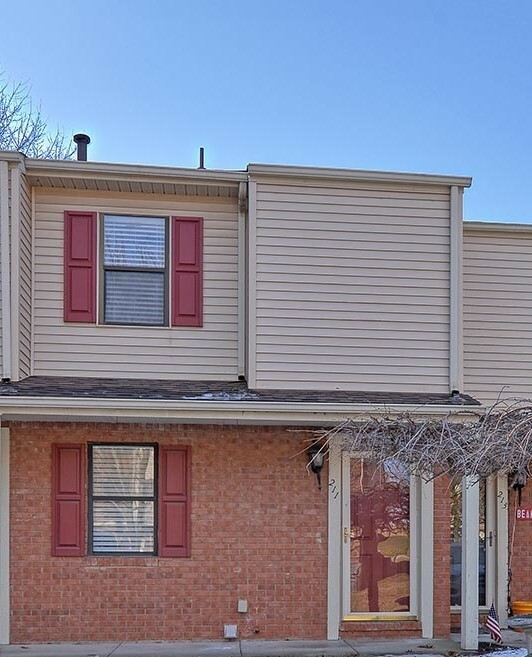 Property Photo:  211 Brookside Ln  PA 16046 