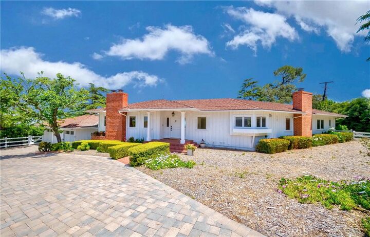 Property Photo:  1 Hackamore Road  CA 90274 