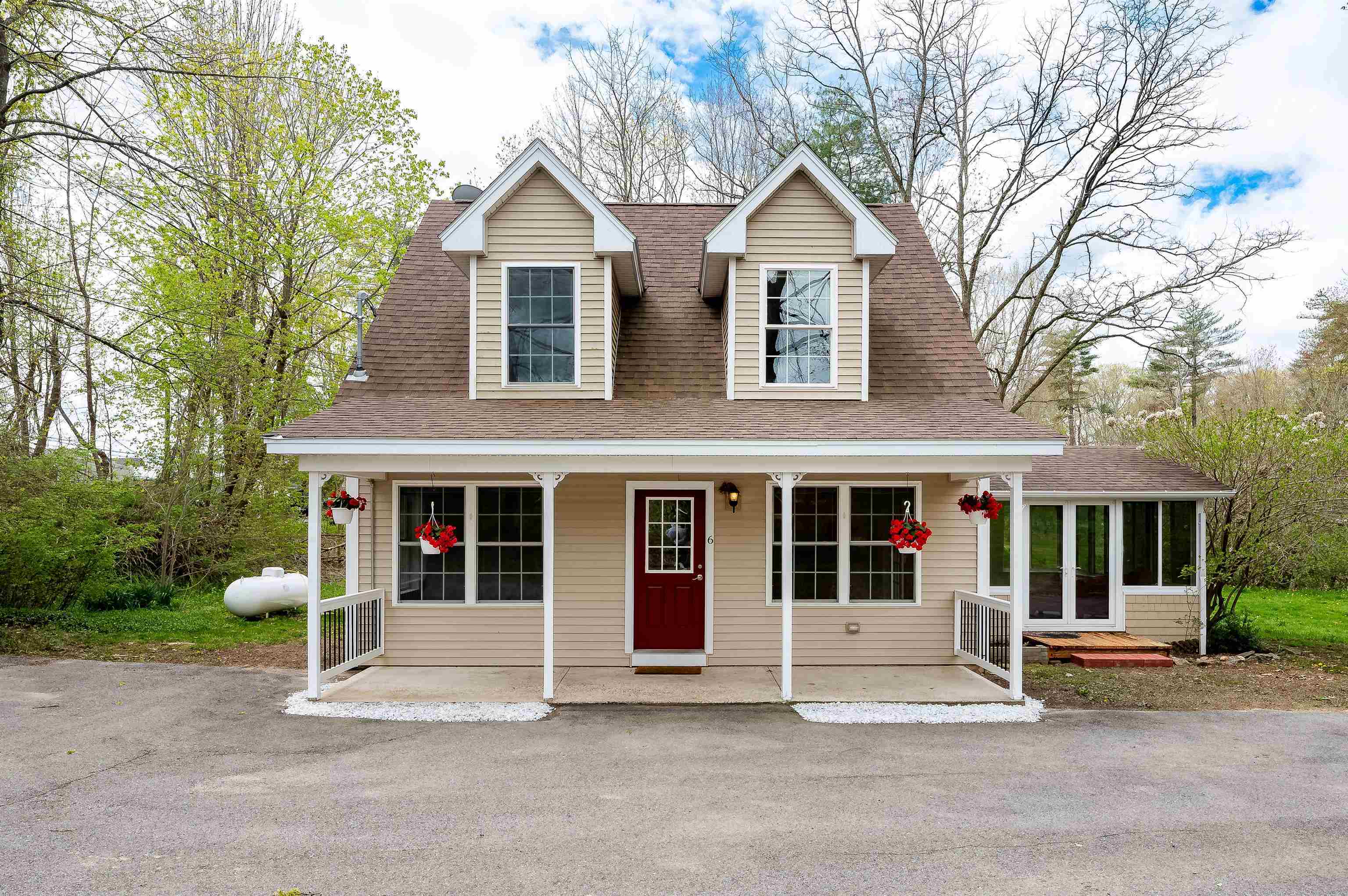 Property Photo: 6 Washburn Court NH 03878